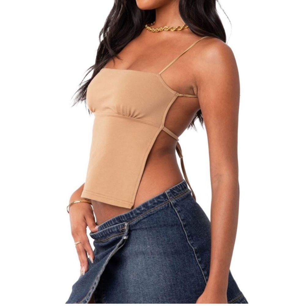 NWT Edikted Jinx Open-Back Camel Top Size Small